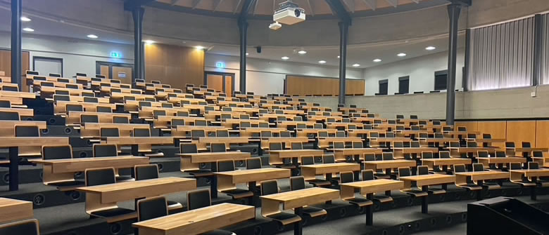 Auditorium-Tshumi